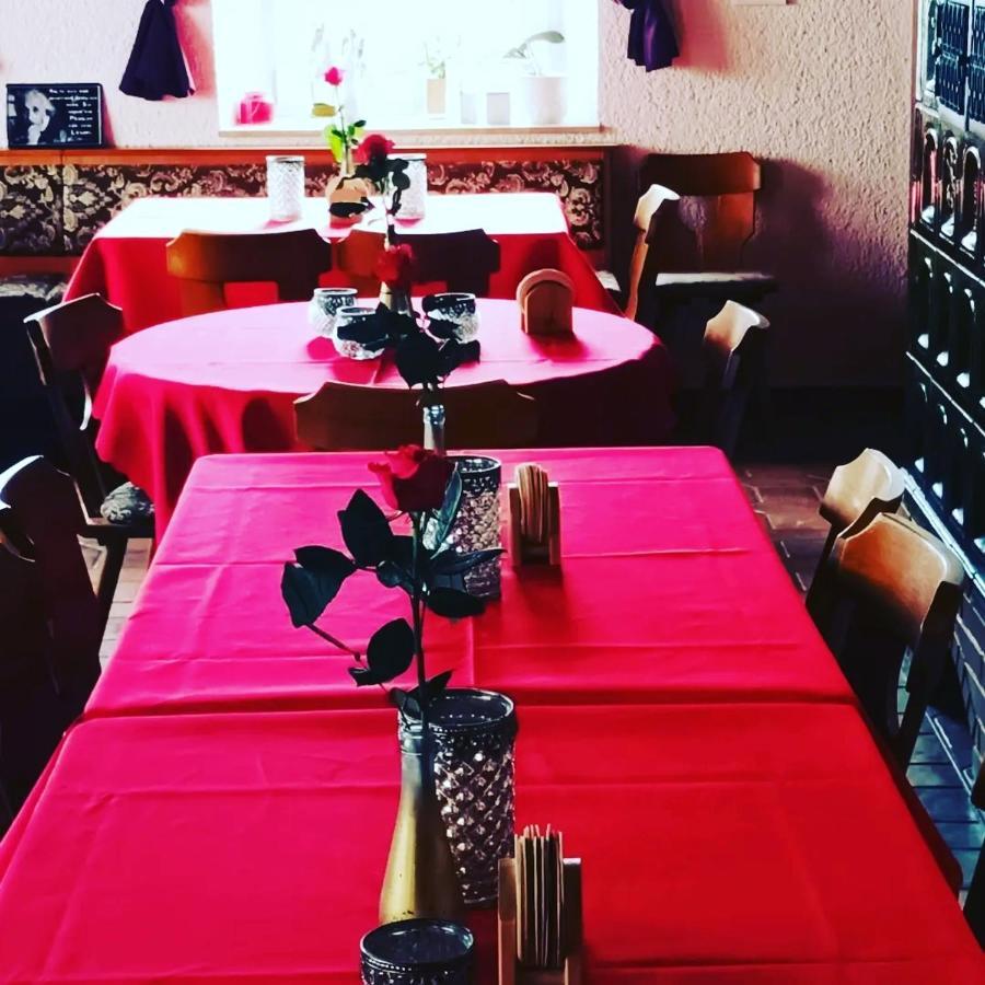 Musik Und Theater Gasthof Roessle - Rooms For Angels Burladingen Zewnętrze zdjęcie